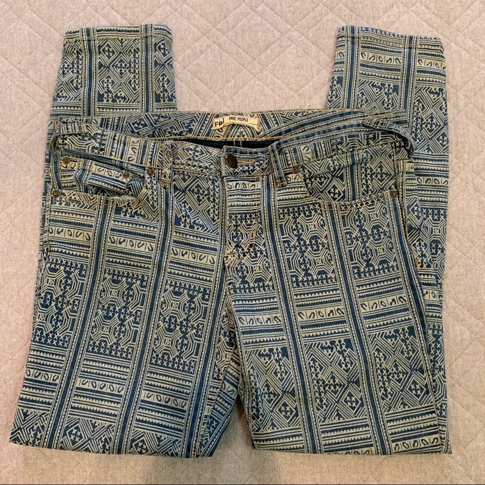 🦋 Free People Blue Isla Batik Tribal Skinny Jeans